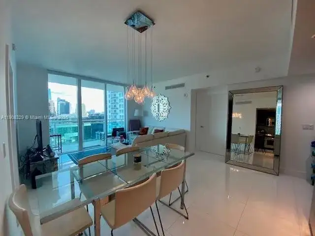 950 Brickell Bay Dr # 2707, Miami FL 33131 photo 4