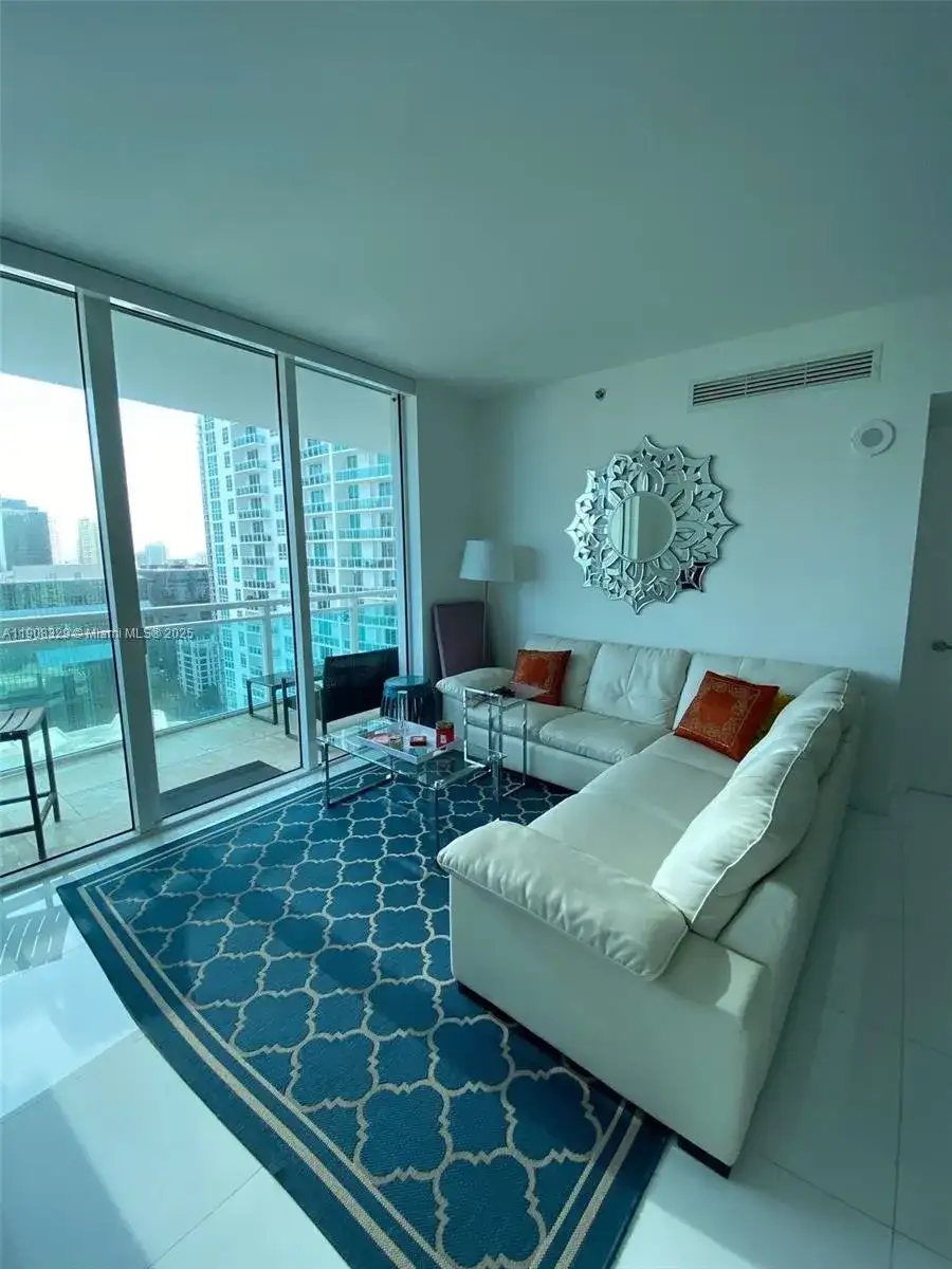 950 Brickell Bay Dr # 2707, Miami FL 33131 photo 5
