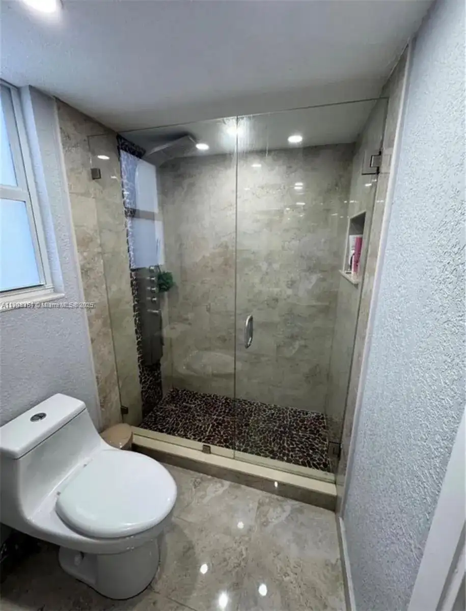 12663 NW 8th Way, Miami FL 33182 photo 4