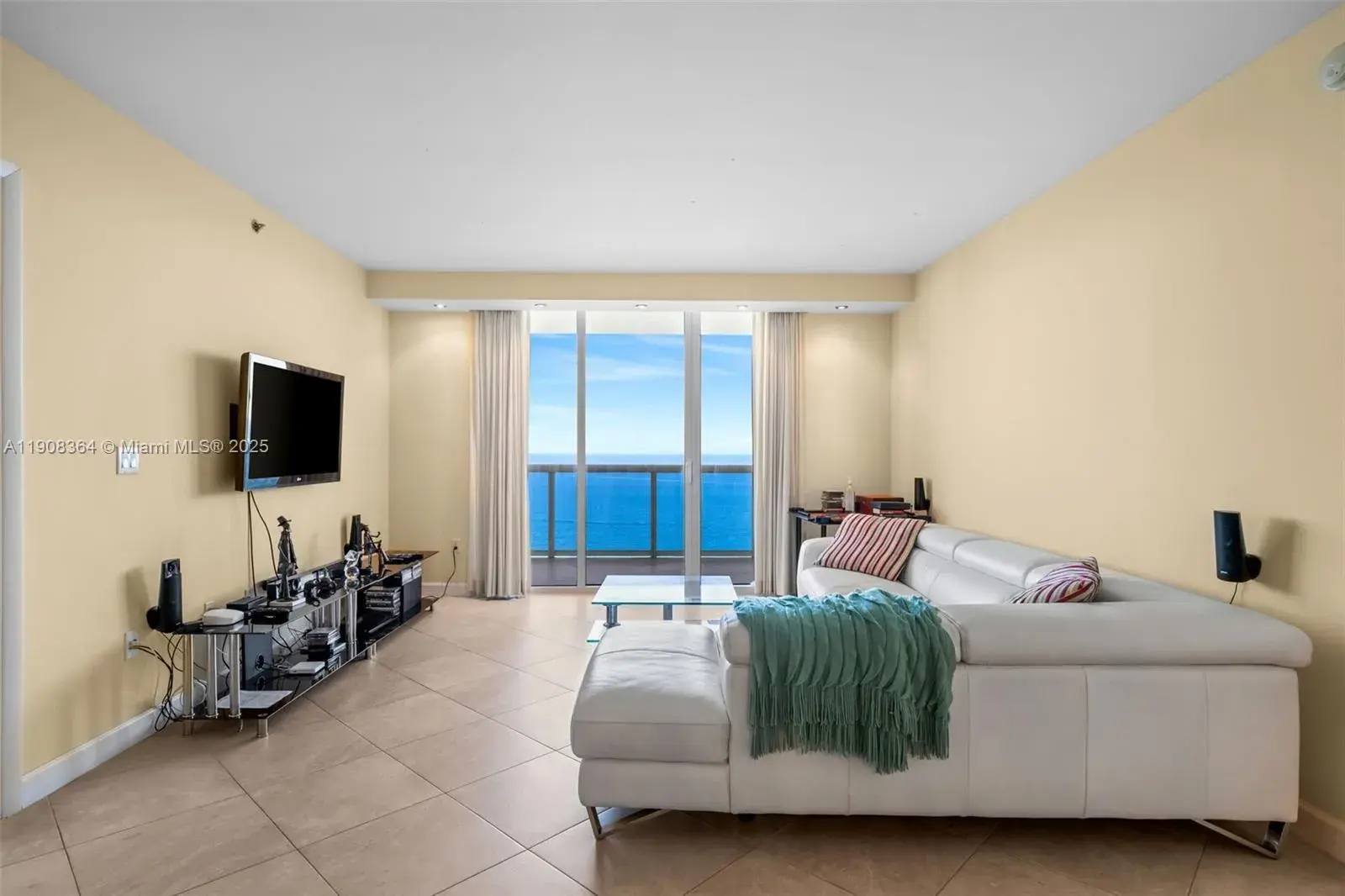 1800 S Ocean Dr # 2603, Hallandale Beach FL 33009