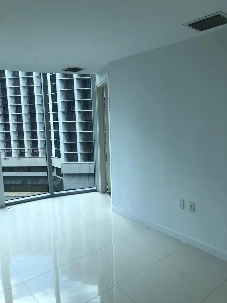 200 Biscayne Boulevard Way # 902, Miami FL 33131 photo 4