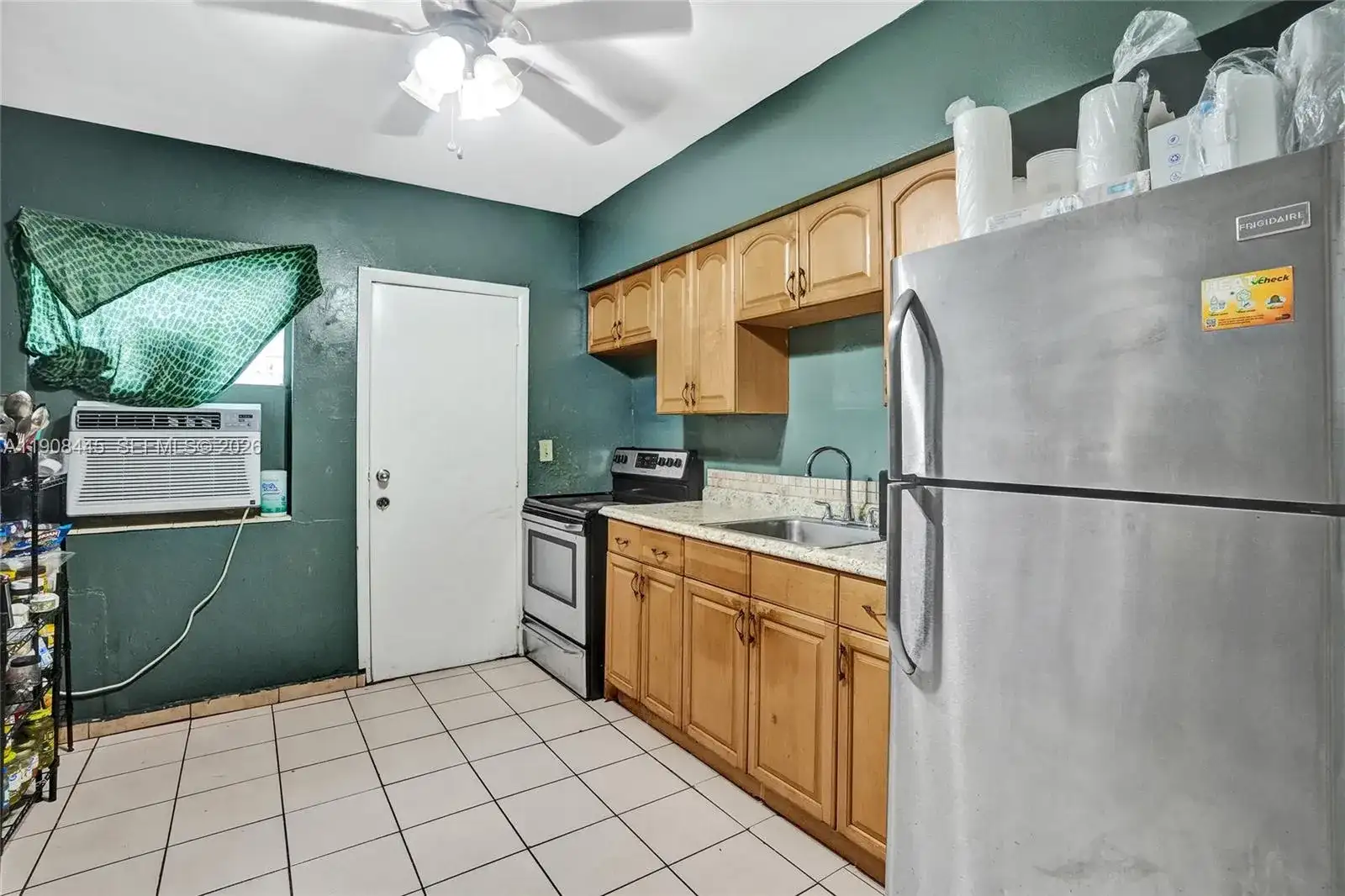 836 NW 101st St, Miami FL 33150 photo 4