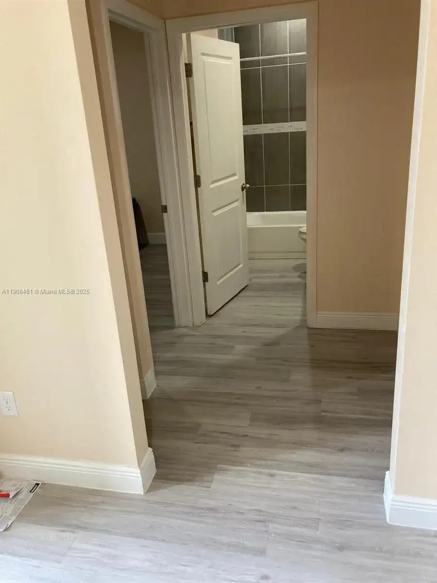 2013 Odessa Cir # 1, La Belle FL 33935 photo 2