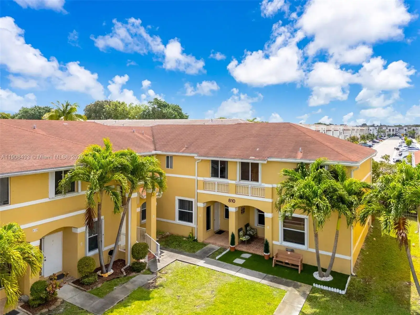 810 NE 212th Ter # 2, Miami FL 33179 photo 2