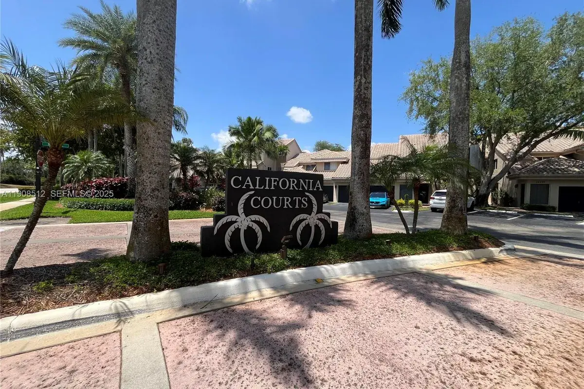 16312 Malibu Dr # 6, Weston FL 33326