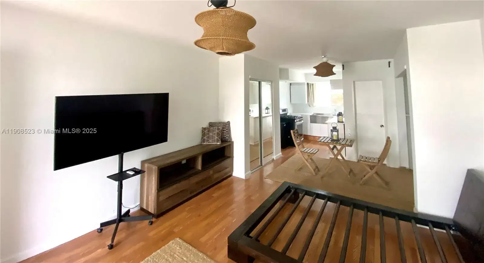 158 Ocean Dr # 306, Miami Beach FL 33139 photo 3