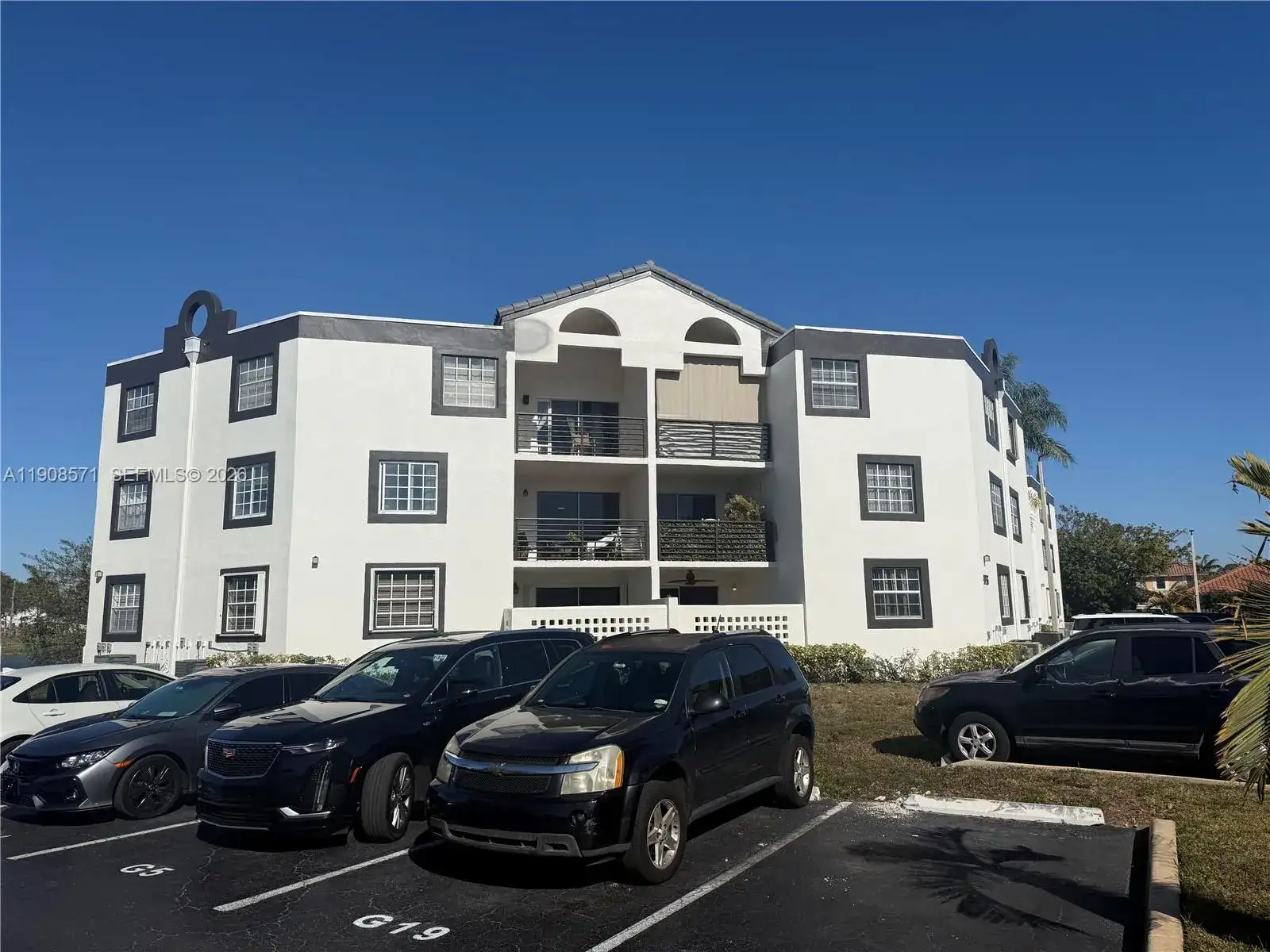 9735 Fontainebleau Blvd # G205, Miami FL 33172 photo 2