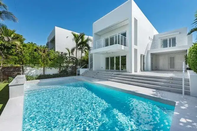 1325 Bay Dr, Miami Beach FL 33141 photo 5