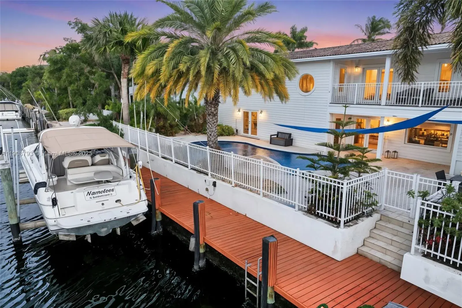 4011 NE 26th Ave, Lighthouse Point FL 33064