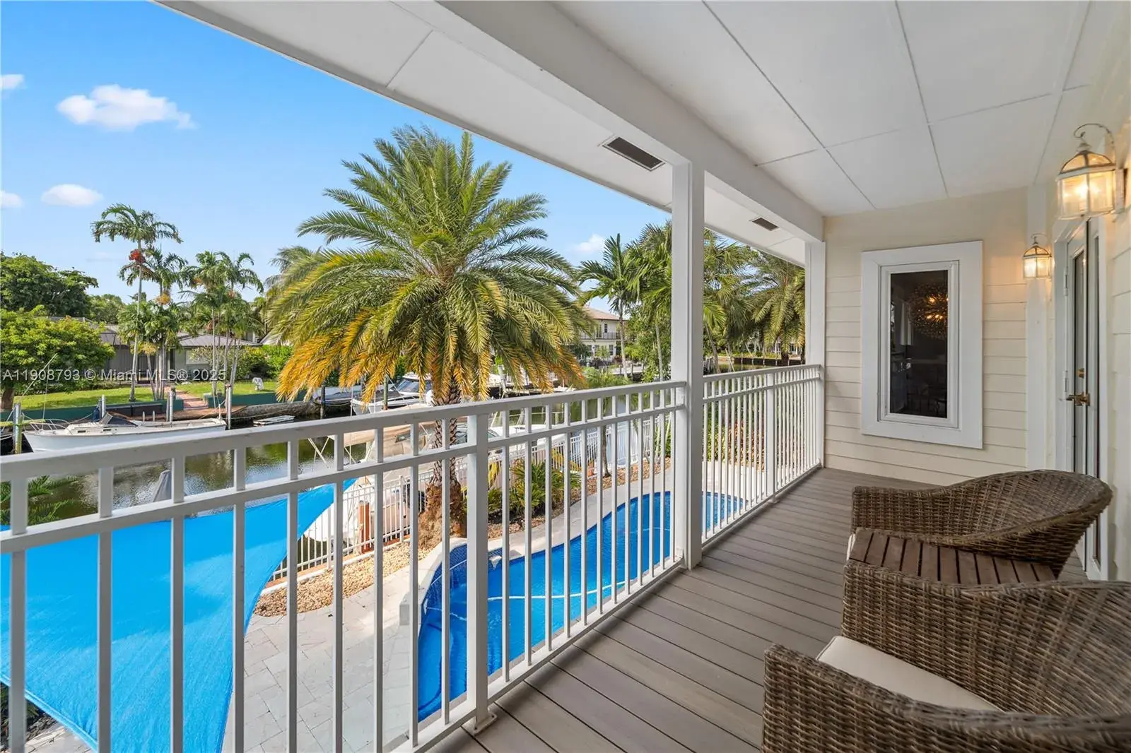 4011 NE 26th Ave, Lighthouse Point FL 33064