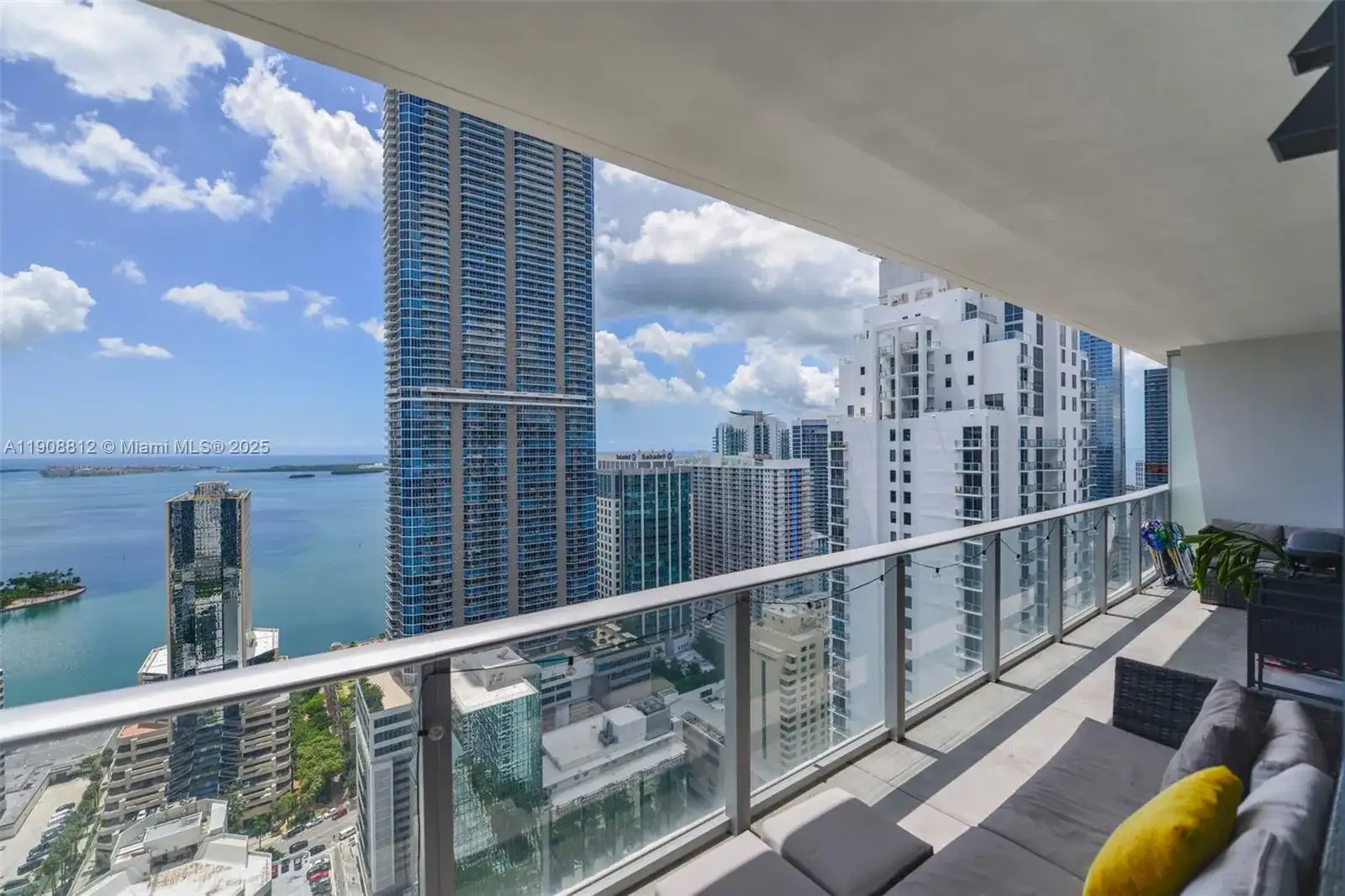1010 Brickell Av # 4203, Miami FL 33131 photo 3