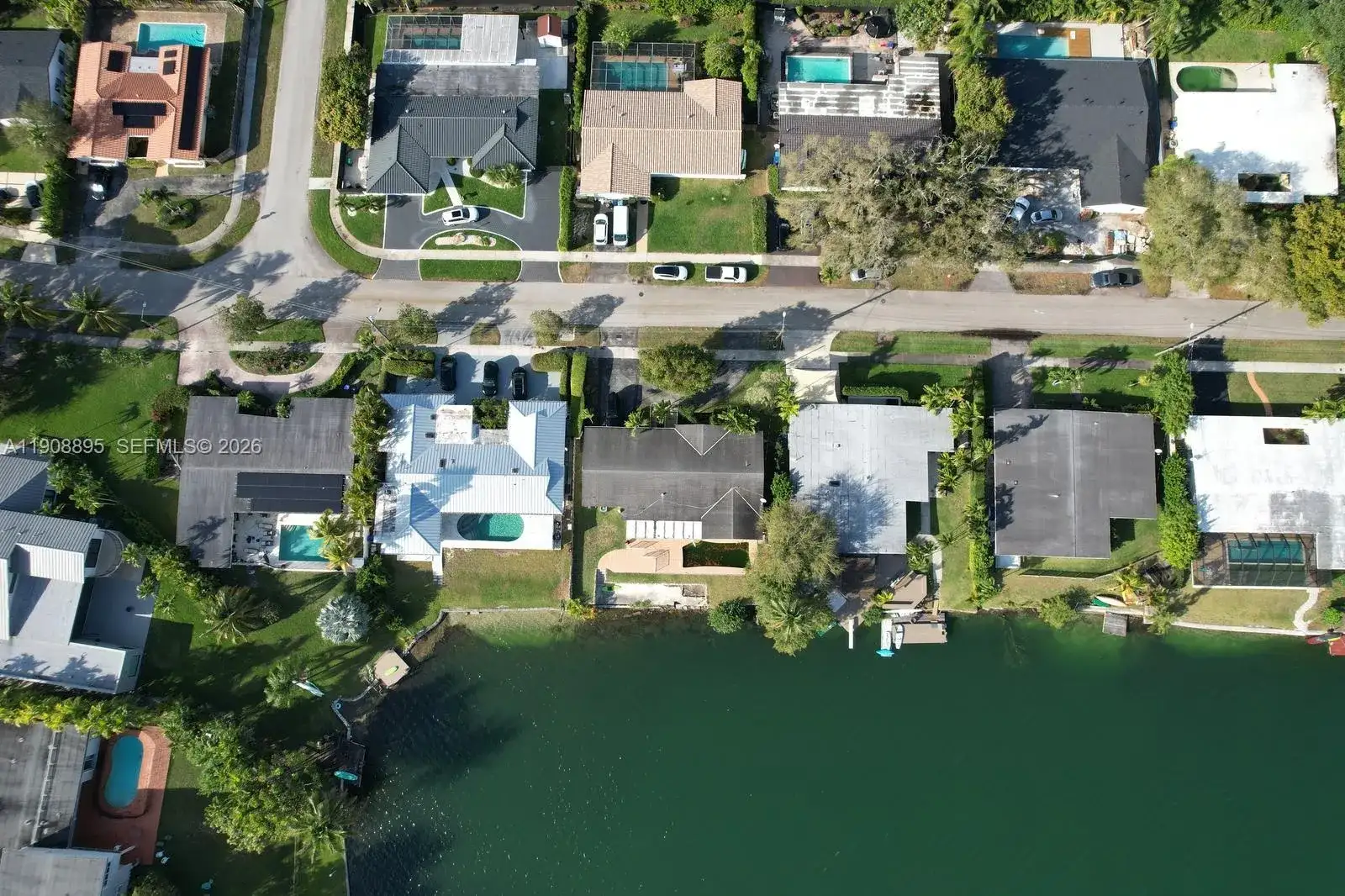 2010 NE 196th Ter, North Miami Beach FL 33179 photo 5
