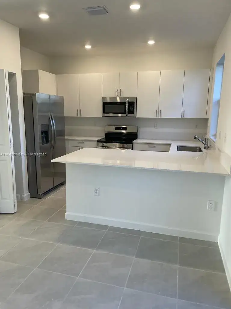 29171 SW 162nd Ct, Miami FL 33033 photo 2