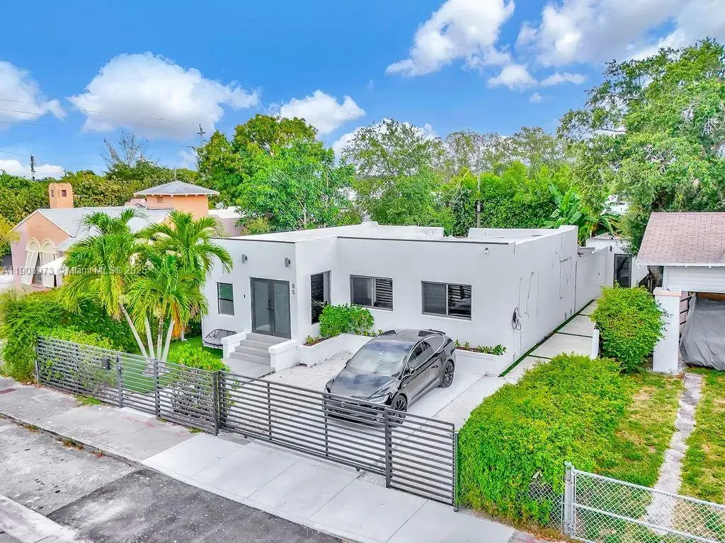 85 NW 47th St # 0, Miami FL 33127