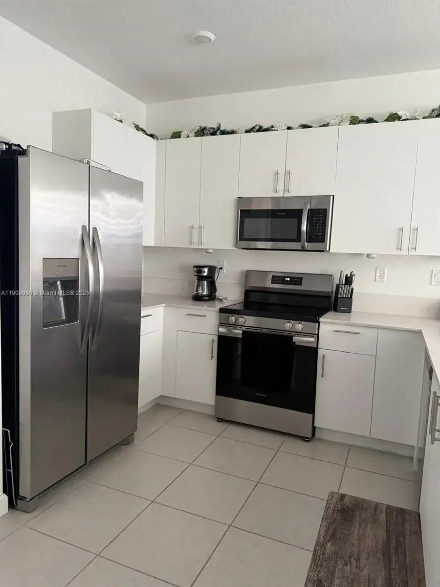 2894 SE 26th Ter # 1, Homestead FL 33035 photo 2