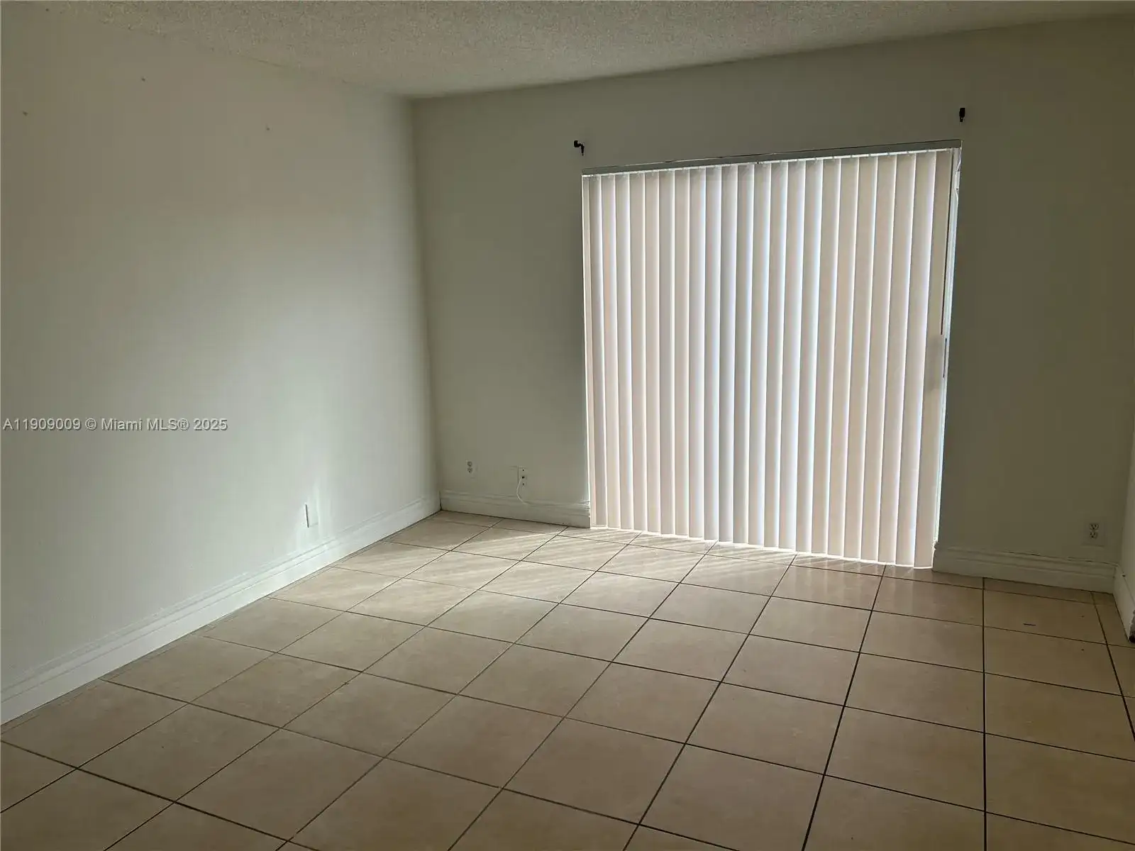 17911 NW 68th Ave # O210, Hialeah FL 33015 photo 2