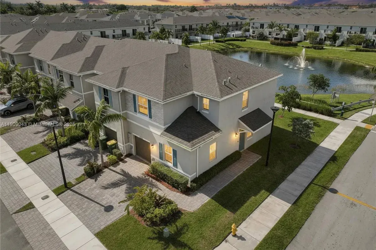 1754 SE 8th Ter, Homestead FL 33034