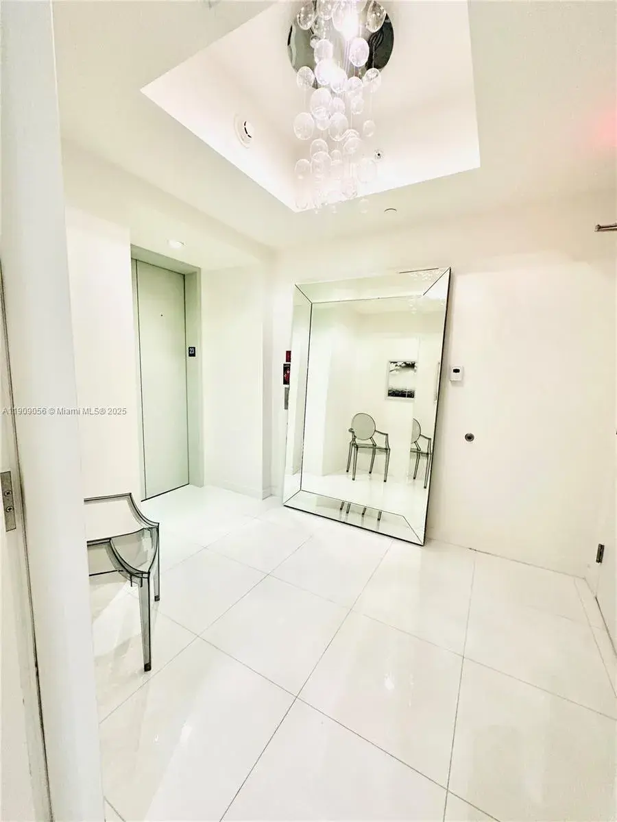 851 NE 1st Ave # 2303, Miami FL 33132