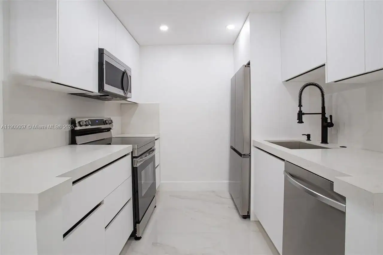 13250 SW 7th Ct # 204L, Pembroke Pines FL 33027 photo 5