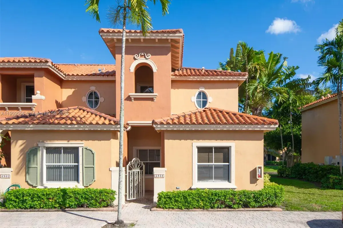 4942 Windward Way # 1306, Dania Beach FL 33312