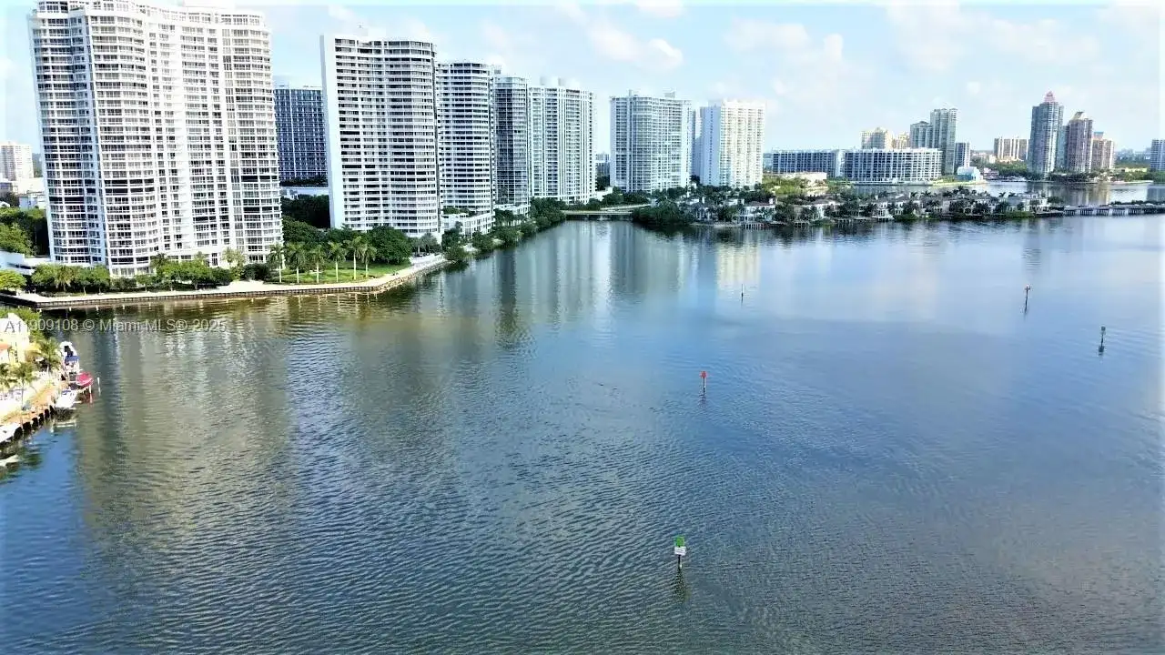 301 174th St # 1901, Sunny Isles Beach FL 33160 photo 3