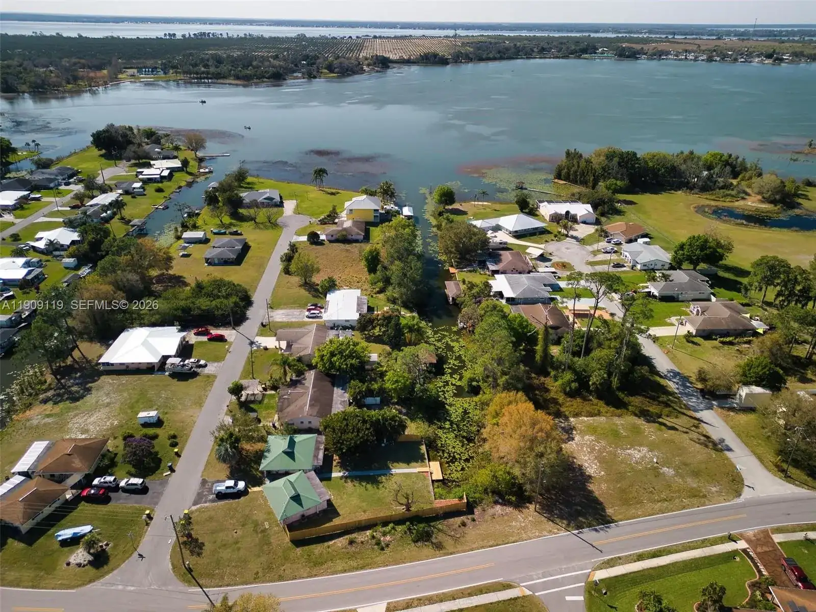 101 Jasmine CT, Lake Placid FL 33852 photo 3