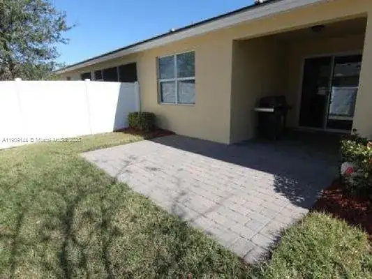 6141 NW Castlebay Ln, Port St. Lucie FL 34983 photo 3