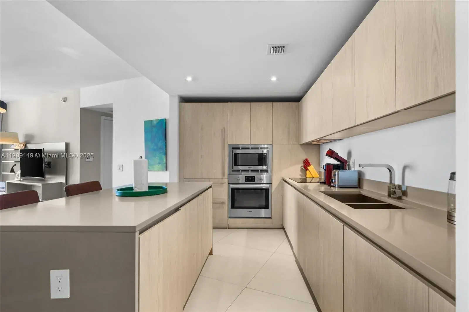 4111 S Ocean Dr # 1204, Hollywood FL 33019