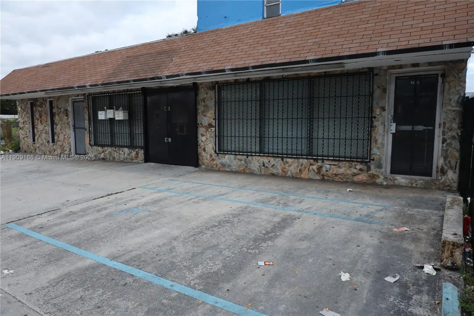 4634 NW 27th Ave, Miami FL 33142 photo 2