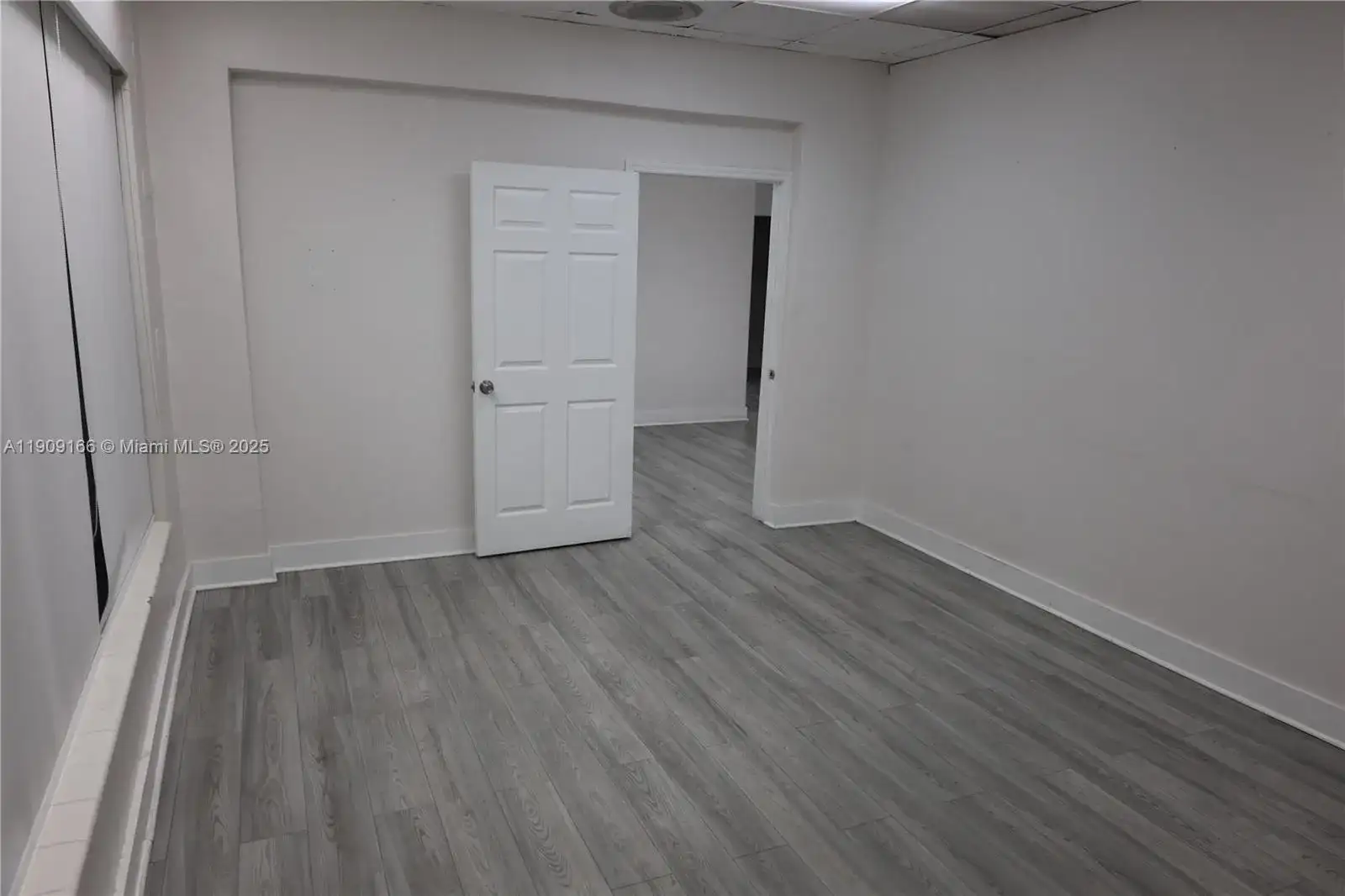 4634 NW 27th Ave, Miami FL 33142 photo 4