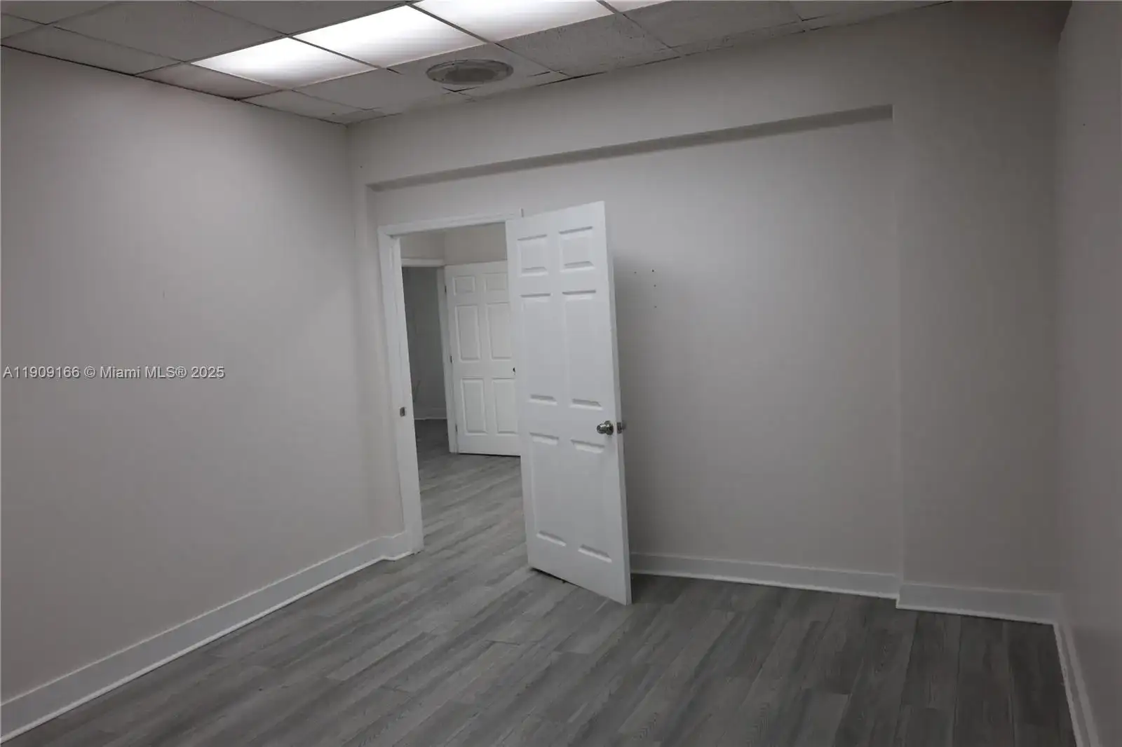 4634 NW 27th Ave, Miami FL 33142 photo 5