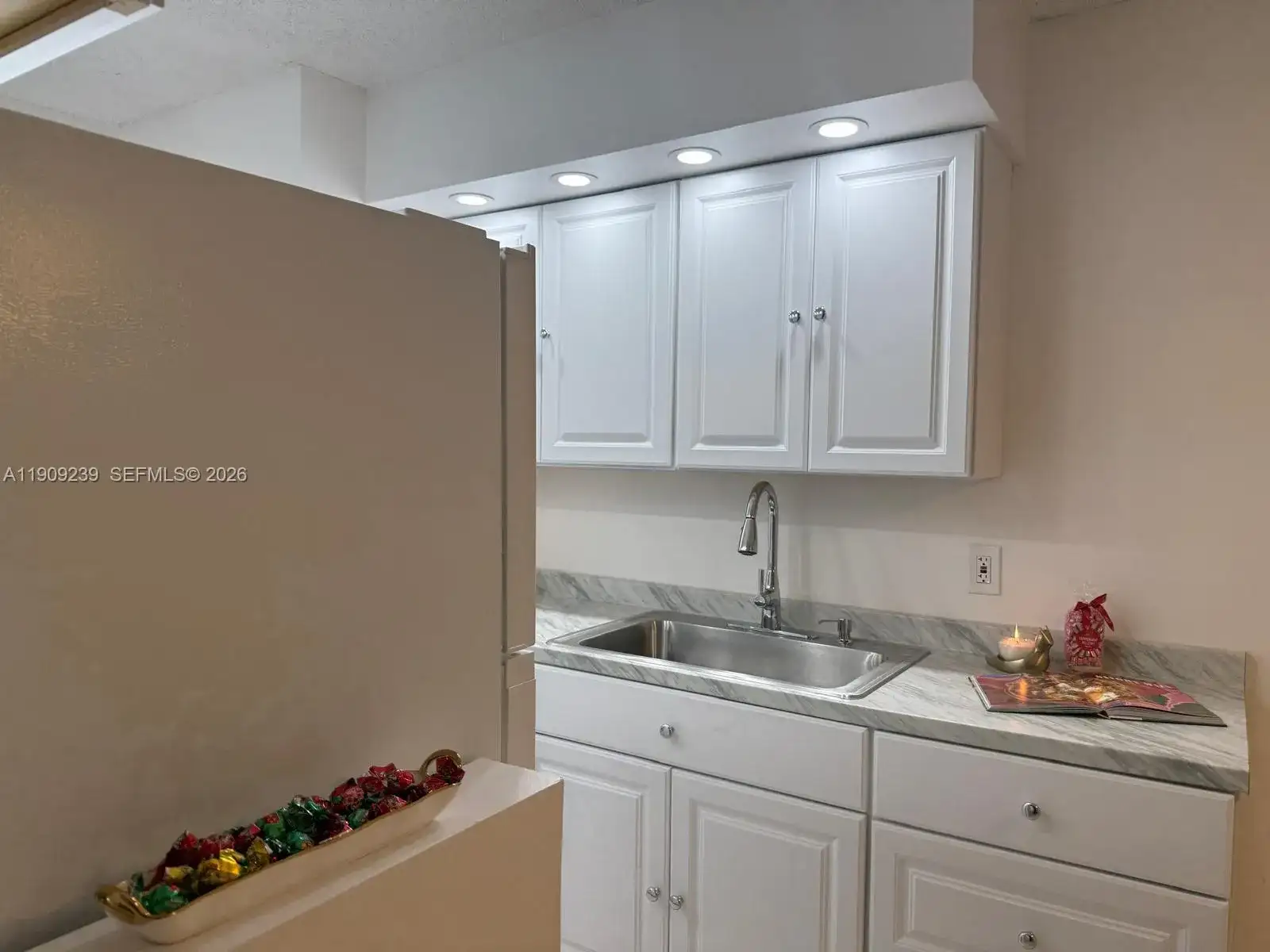 523 Trace Cir # 105, Deerfield Beach FL 33441 photo 5