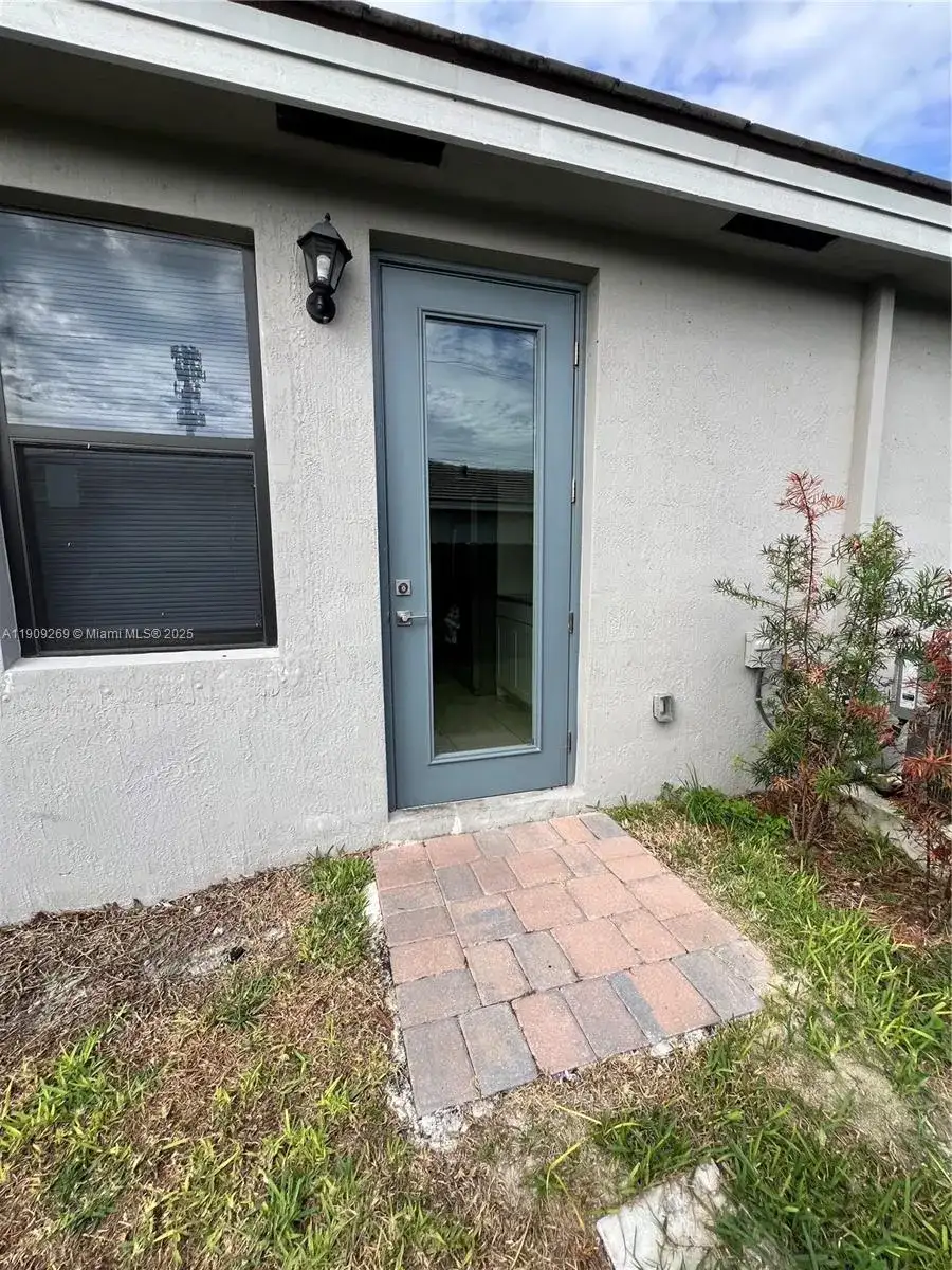 1695 SE 6th St, Homestead FL 33033 photo 5