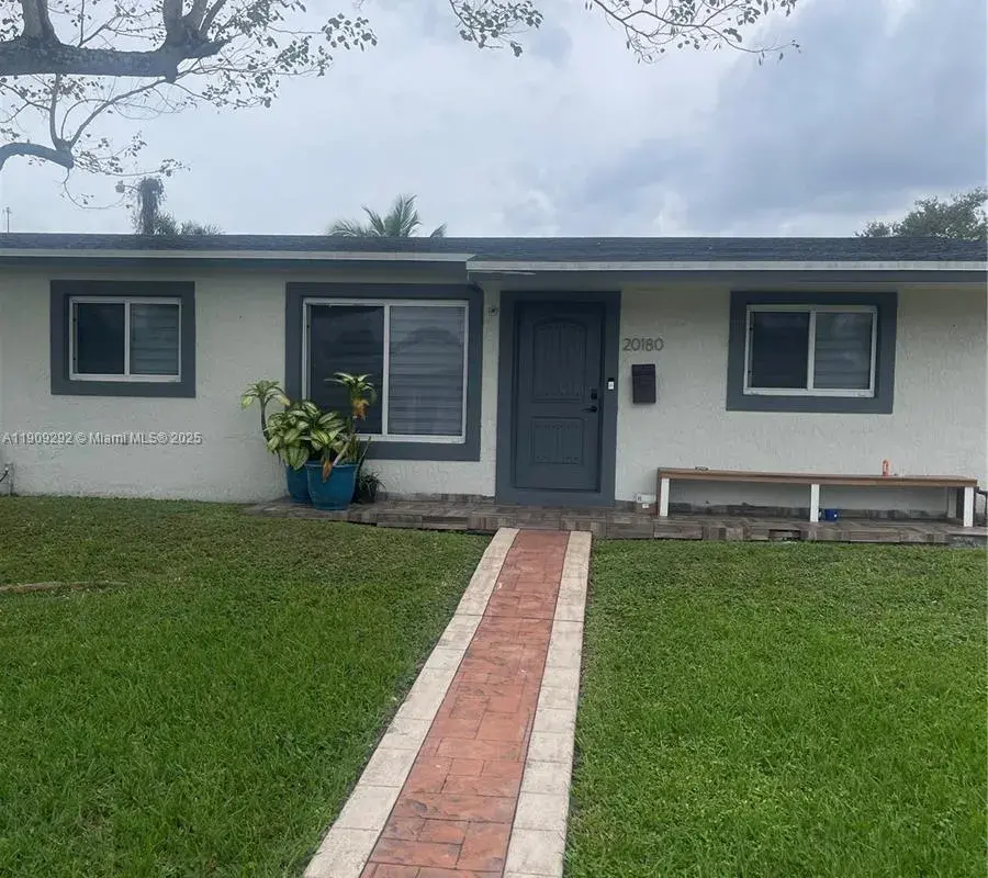 20180 NW 14th Ct, Miami Gardens FL 33169
