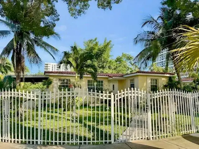 2701 SW 29th Ave, Miami FL 33133 photo 3