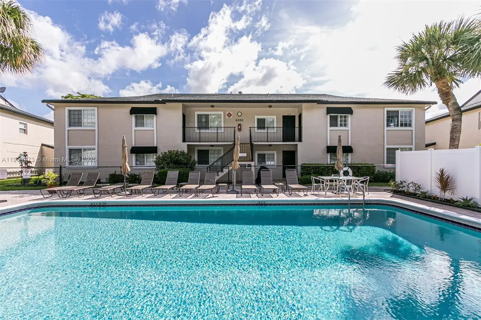 4020 Crystal Lake Dr # 209, Deerfield Beach FL 33064