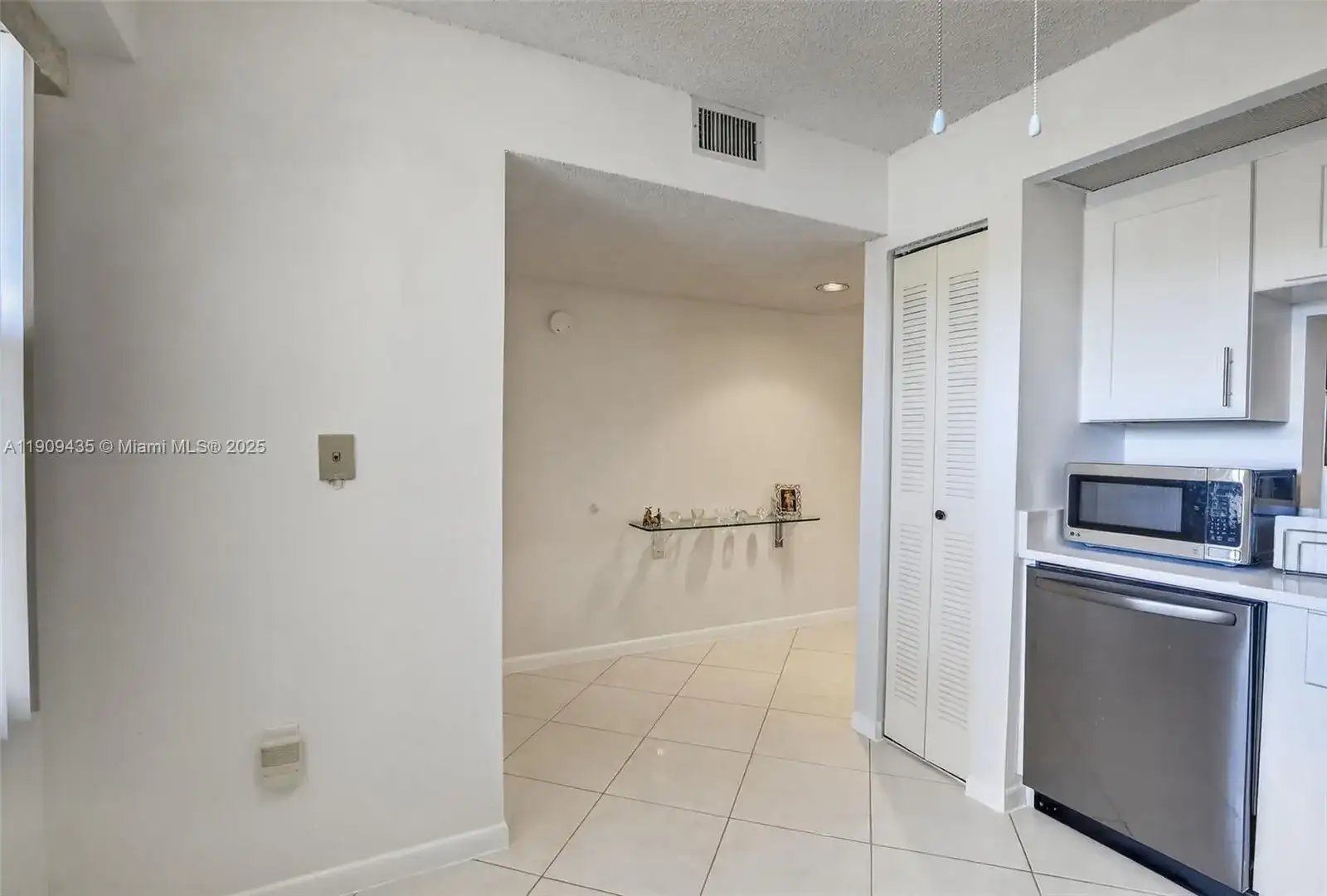 13105 SW 16TH CT # 407L, Pembroke Pines FL 33027 photo 5