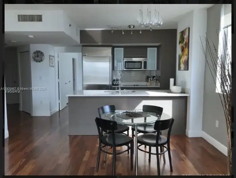 55 SE 6th St # 3910, Miami FL 33131 photo 4