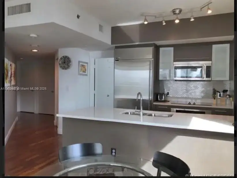 55 SE 6th St # 3910, Miami FL 33131 photo 5