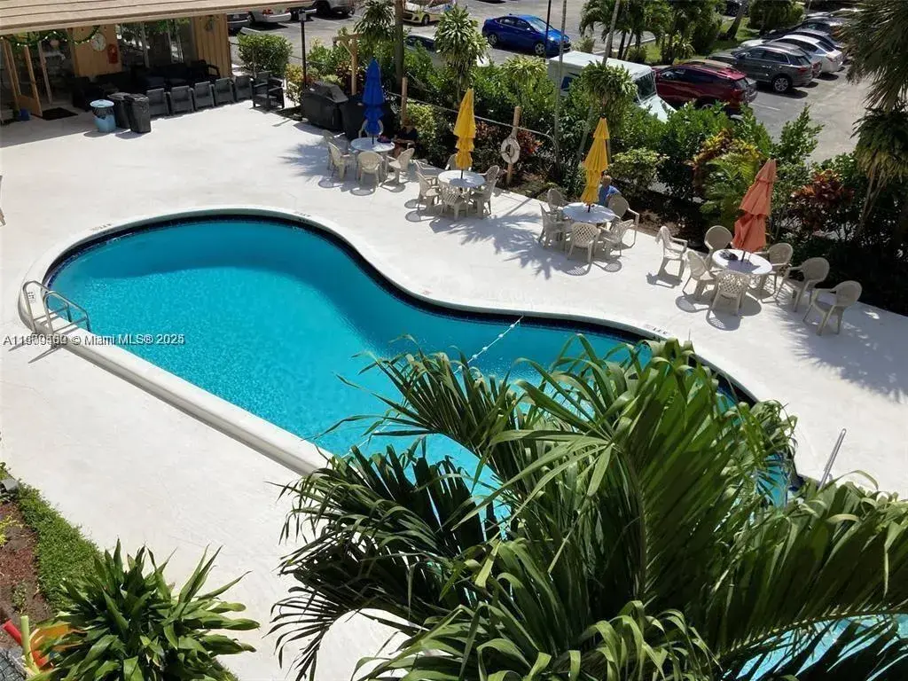 2145 Pierce St # 205, Hollywood FL 33020
