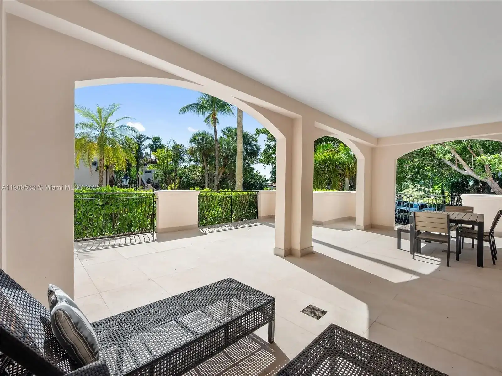 19116 Fisher Island Dr # 19116, Miami Beach FL 33109 photo 2