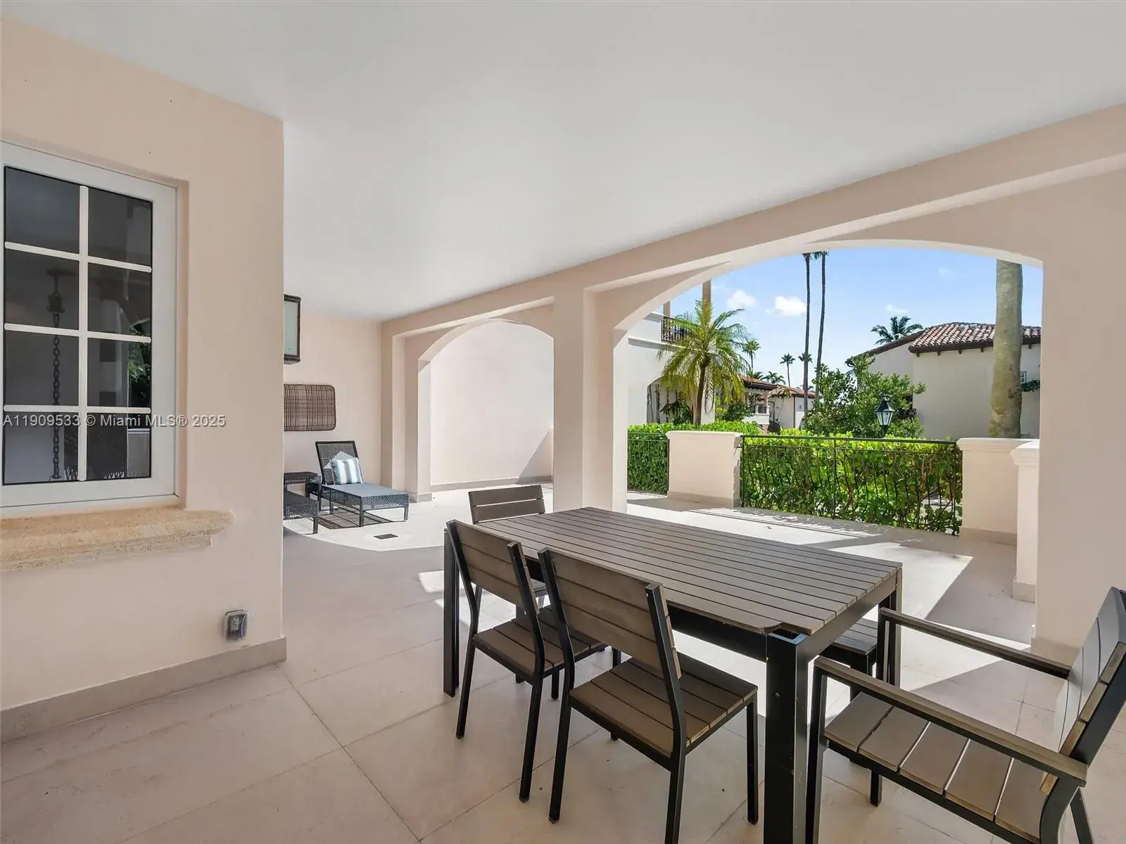19116 Fisher Island Dr # 19116, Miami Beach FL 33109