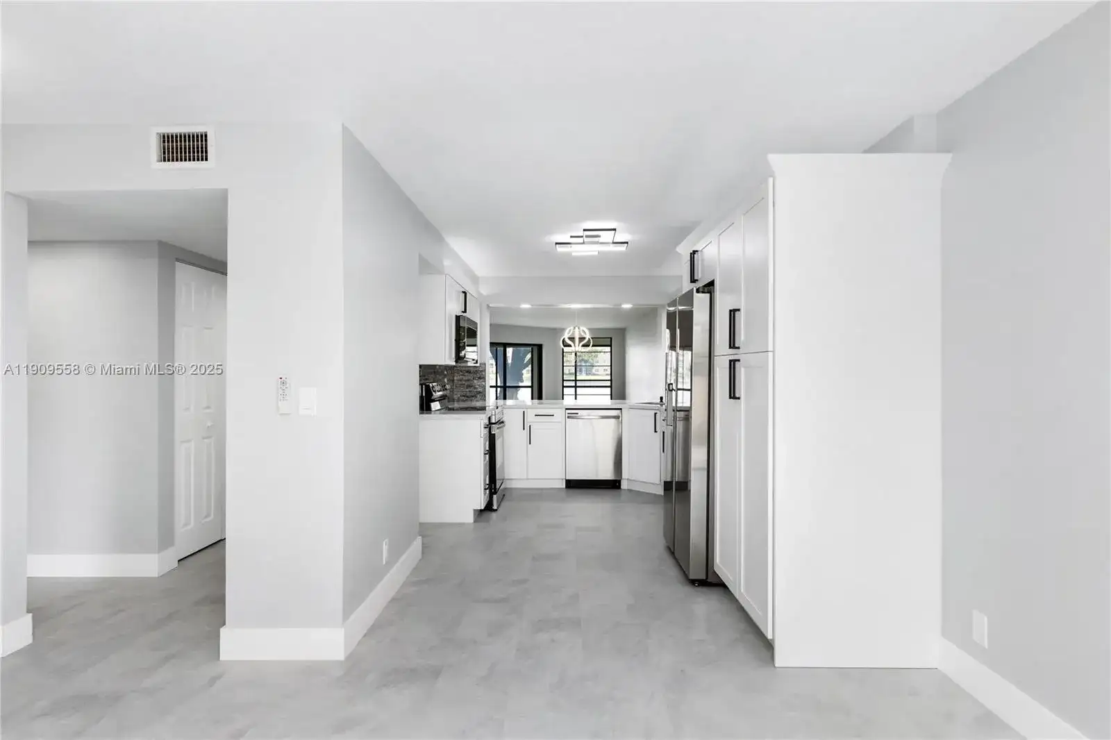 7408 Fairfax Dr # 108, Tamarac FL 33321 photo 2