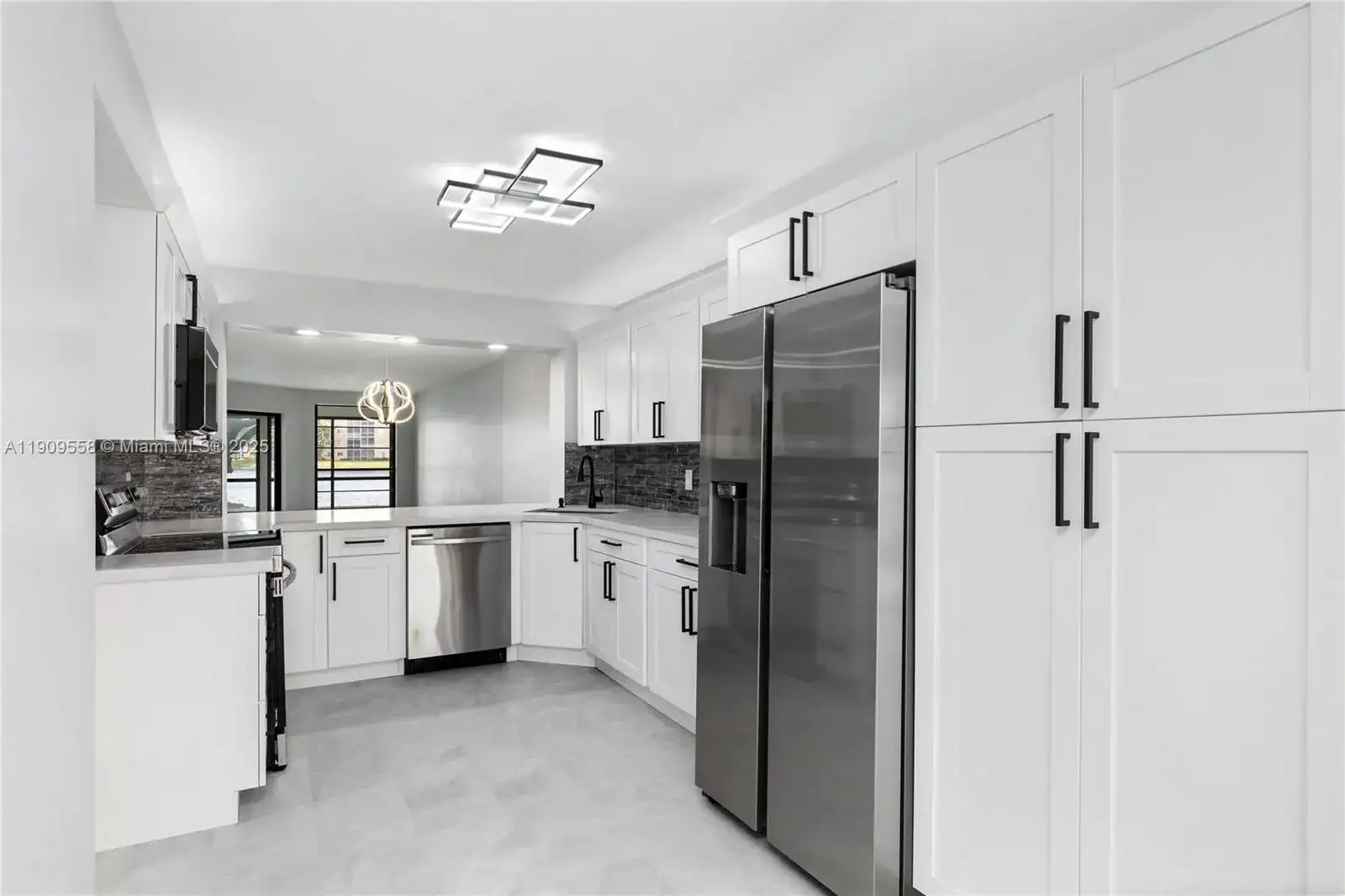 7408 Fairfax Dr # 108, Tamarac FL 33321 photo 3