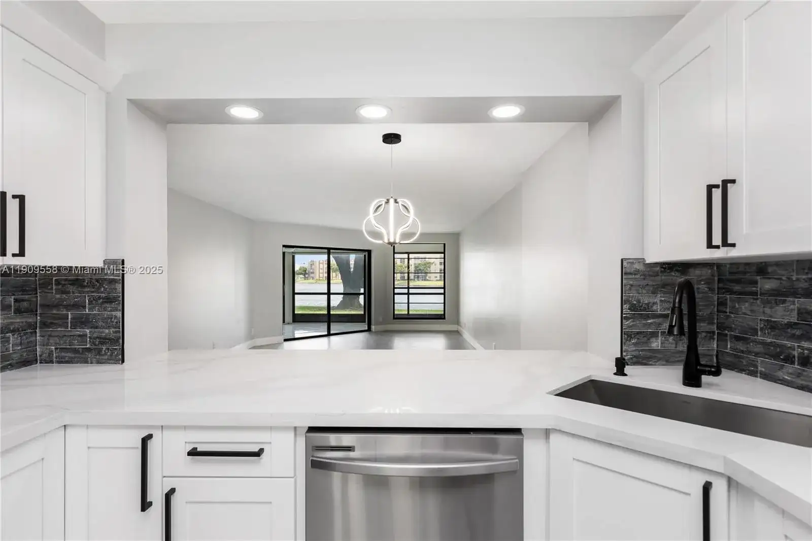 7408 Fairfax Dr # 108, Tamarac FL 33321 photo 4