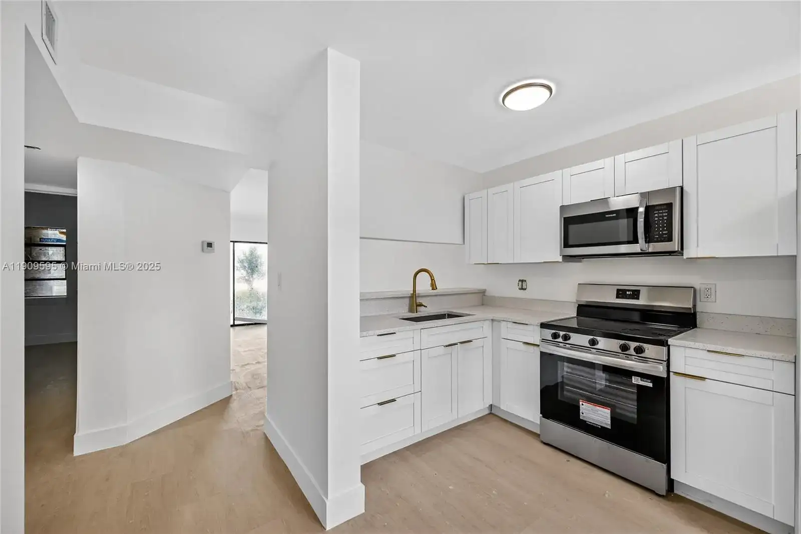 4198 Lakeside Dr # 4198, Tamarac FL 33319 photo 5