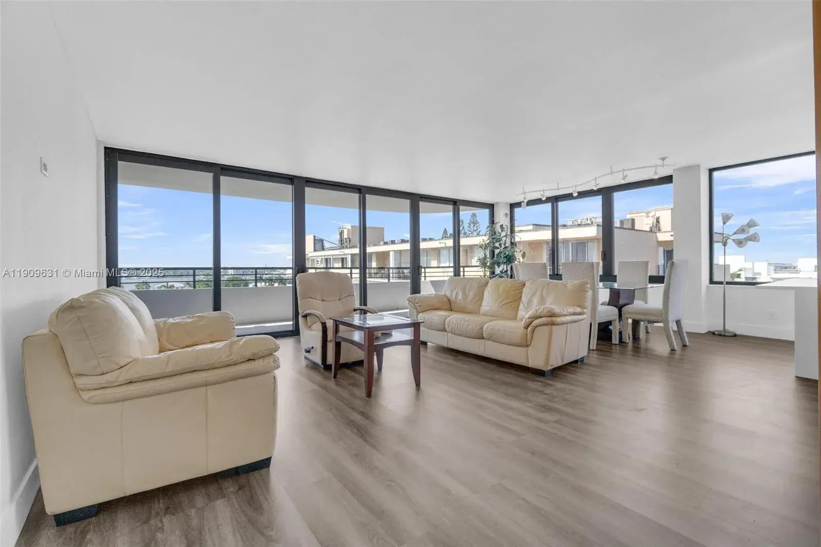 3589 S Ocean Blvd # 914, South Palm Beach FL 33480