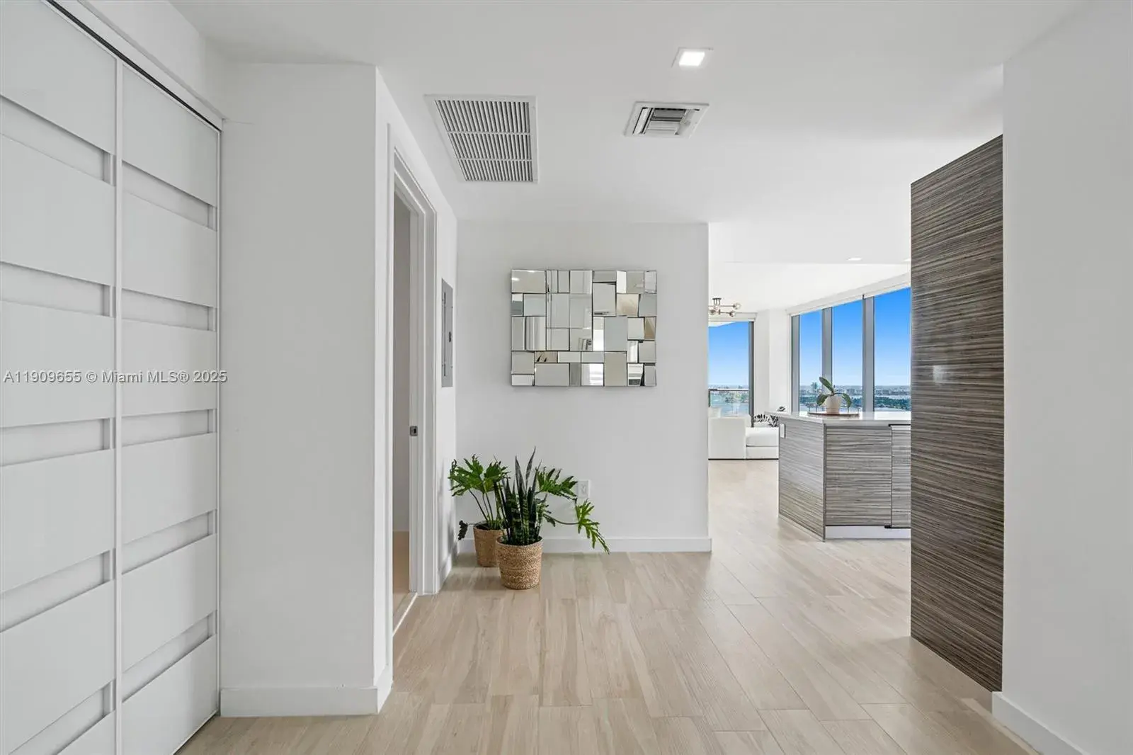 460 NE 28th St # 3508, Miami FL 33137