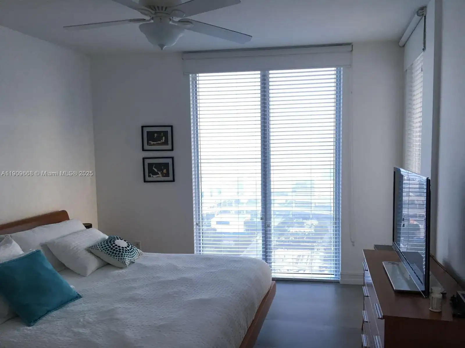 185 SW 7 St # 3111, Miami FL 33130 photo 3