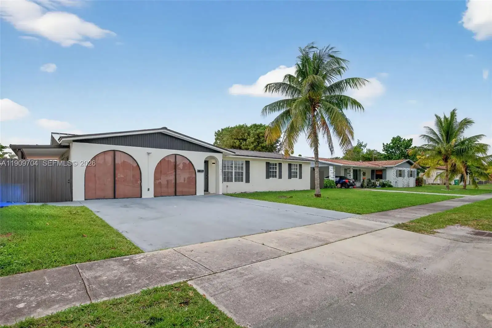 11930 SW 199th St, Miami FL 33177 photo 2